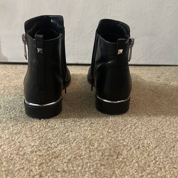 Black real leather Marc Fisher bootie - Picture 3 of 6